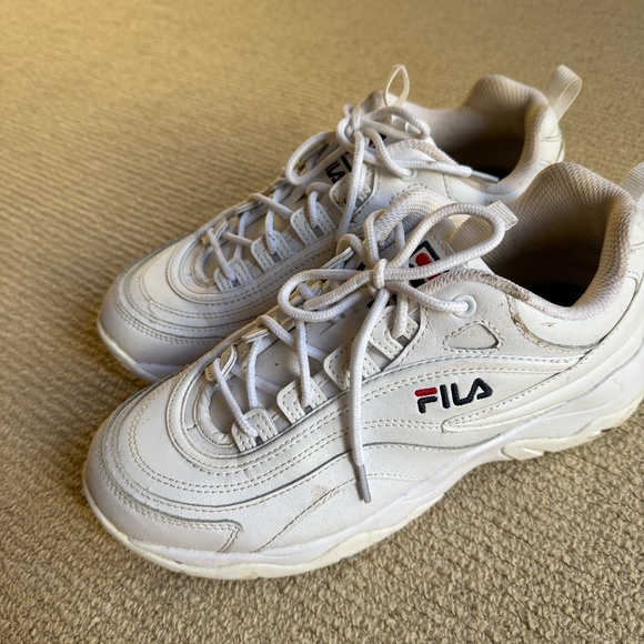 Fila Dissaray Sneakers size W9 - Picture 6 of 7